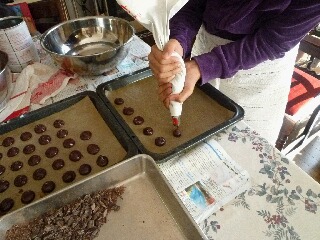 友チョコ作りは友達作り？