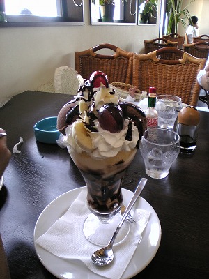 このチョコパフェはたべたいっ！　でしょ？