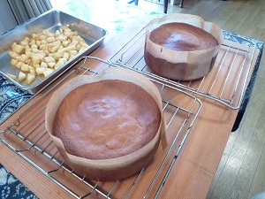 キャラメルとりんごのケーキ