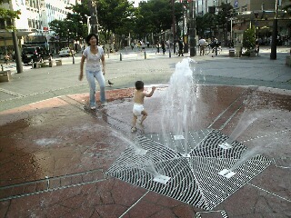 街っ子の夏の遊び場
