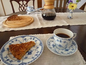 フルーツロールケーキ