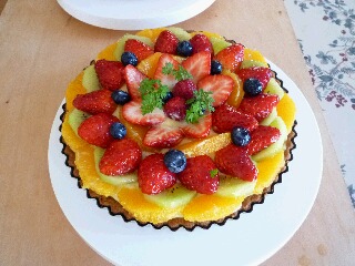 あざやか春のフルーツタルト