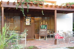 カフェピオン外観
