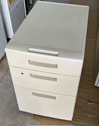 ワゴンが入荷しました