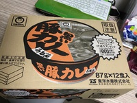 カップ麺を寄贈いたきだきました