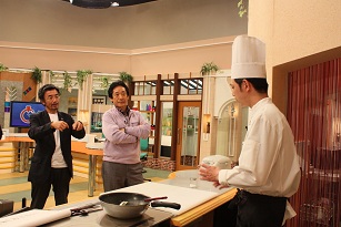 本日朝日テレビに出演
