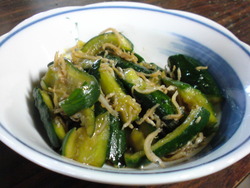 胡瓜とちりめんじゃこの和え物