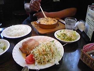 今日のランチ・・えぇ～～？？こんなに？？