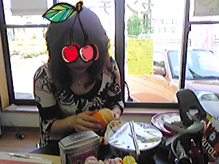 突撃・・・私の昼ごはん・・・・