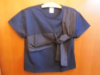 リボンTシャツ