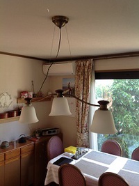 照明器具の取り替えです