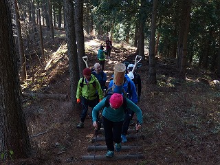 足和田山の標柱交換！