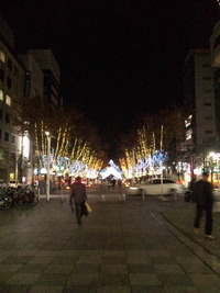 2011年12月02日