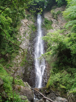 宇嶺の滝（うとおげのたき）