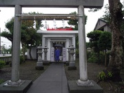 生憎の雨の中