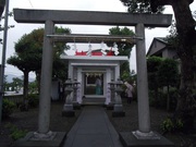 生憎の雨の中