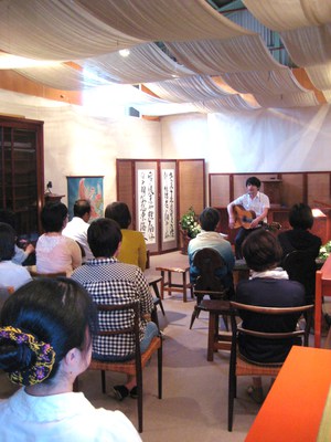 あべよしみ朗読会　テーマ「平和を想う」開催しました