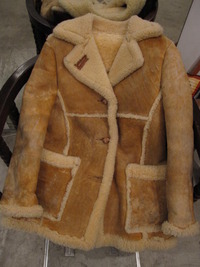 SCHOT MOUTON COAT.