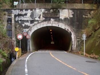 宇津之谷トンネル
