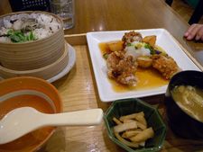 長野出身K氏の「広島産カキのせいろご飯と鶏の竜田揚げおろしあん」