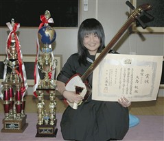 静岡新聞