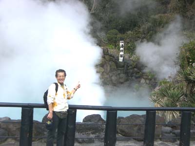 こちらの青い池が、海地獄です。