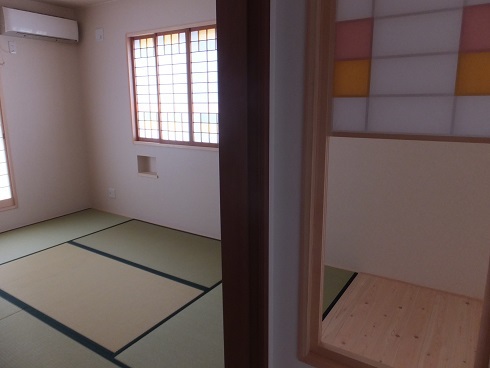 三種の表のお部屋入口から