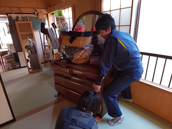 家具ｽﾍﾞｰﾙを入れる