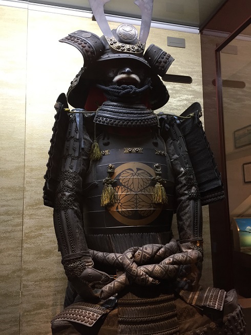 葵の御紋の鎧兜