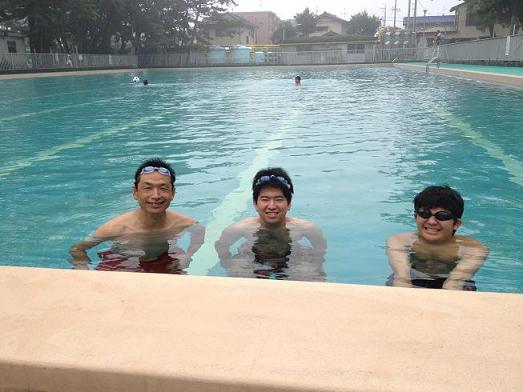 大浜プールの３人衆