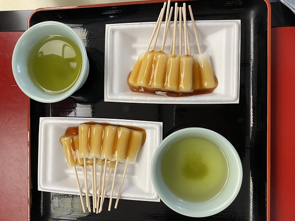 厄除けみたらしだんご