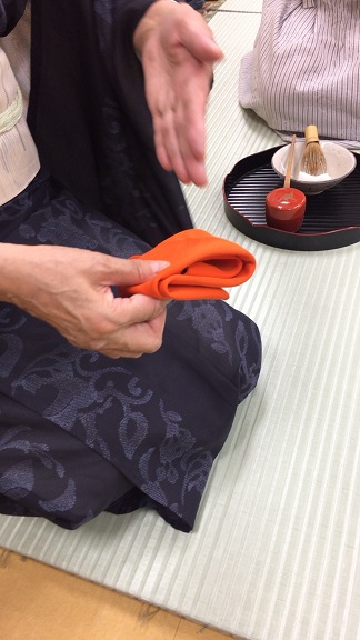 ふくささらに半分