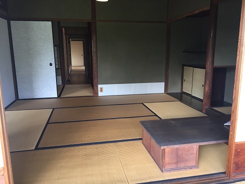 坐漁荘の和室