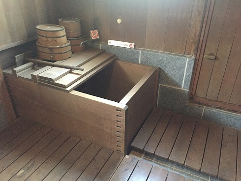 坐漁荘の風呂場