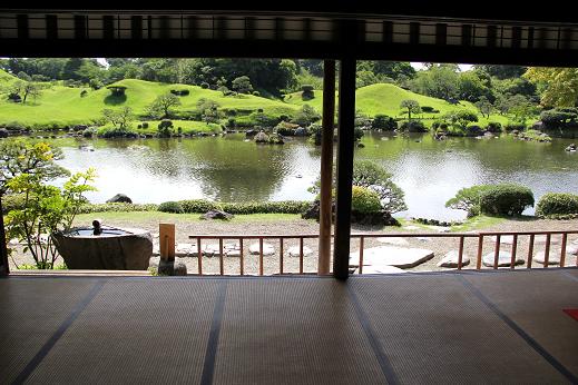 古今伝授の間と庭園