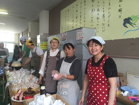 小学校のバザー