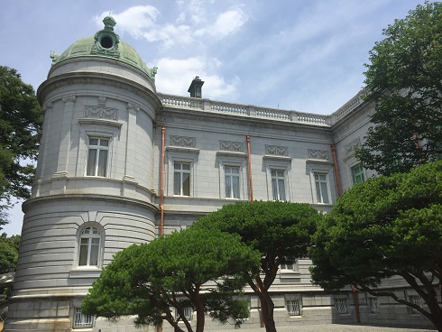 迎賓館の建物横