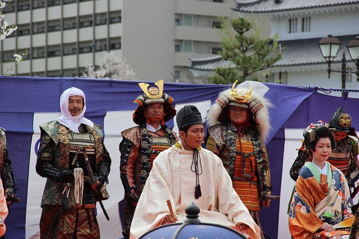 舞台の大御所と