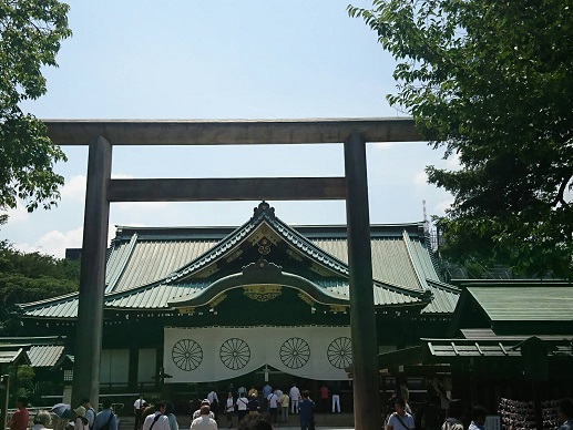 靖国神社鳥居