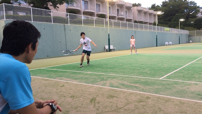 家族でテニス