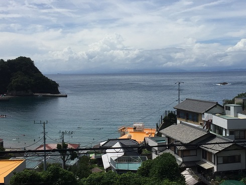 岩地