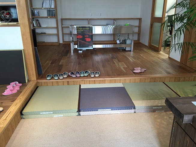 ショールーム正面