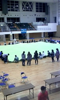 器械体操の大会の準備