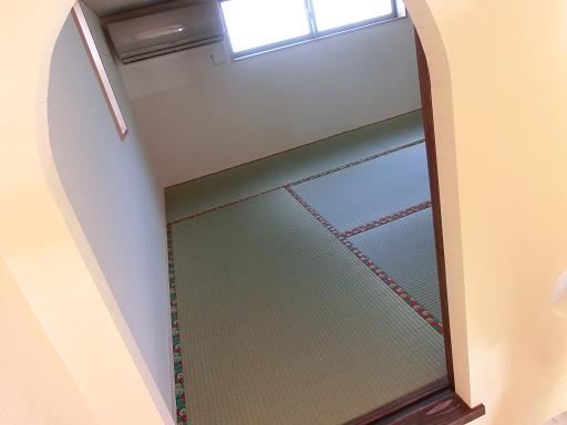 畳を運び入れるのがちょっと大変だったお部屋