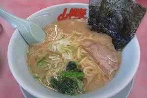 600円醤油ラーメン！富士市国道1号線沿い山岡家