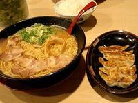 横綱ラーメン！味も横綱ですね！