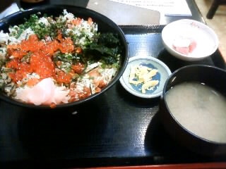 650円てこね丼！清水河岸の市のまぐろややす兵衛さん