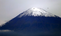 富士山.. 待望の初冠雪です！ 2013/10/19 13:26:48